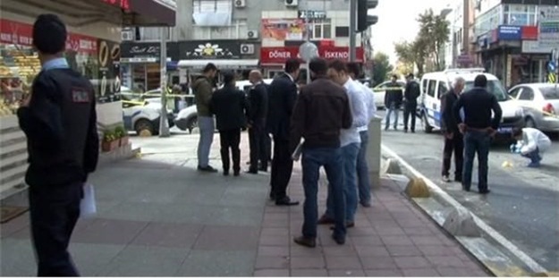 Kuyumcu, soyguncuları bin pişman etti!