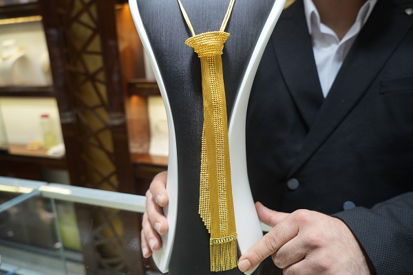 Kuyumcuda gören şaşkına döndü! Ekonomisi bitik dedikleri Türkiye’de üretiliyor