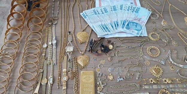 Kuyumcudan 40 kilo altın ve 750 bin lira çalan hırsızlar, akrabalarının evinde enselendi