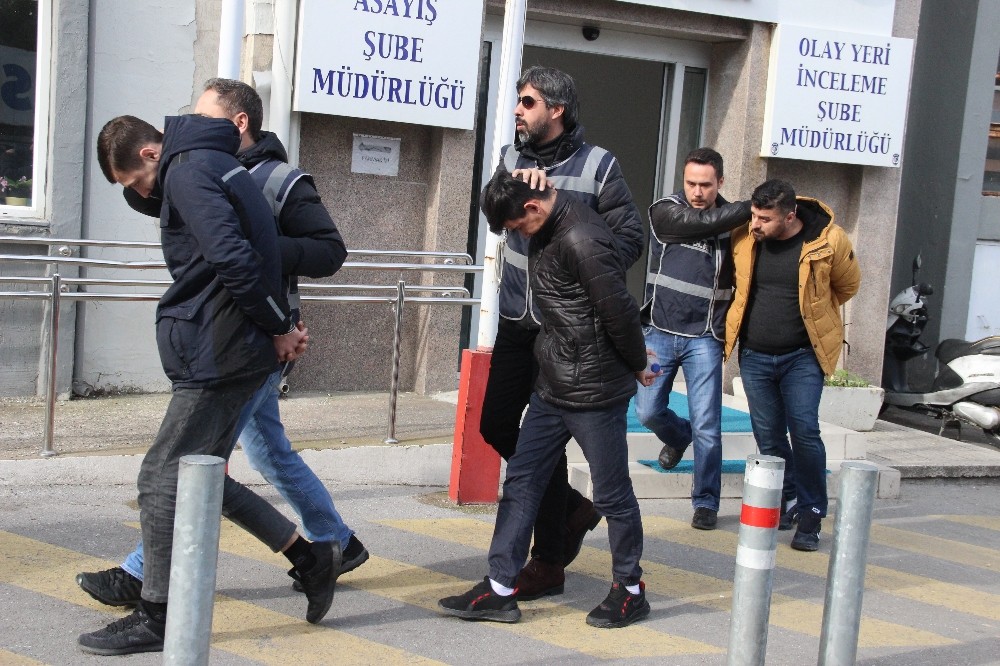 Kuyumcuyu soyup 2 kişiyi yaralayan zanlılar adliyede 