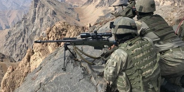 Kuzey Irak'ta 2 PKK'lı terörist etkisiz hâle getirildi!