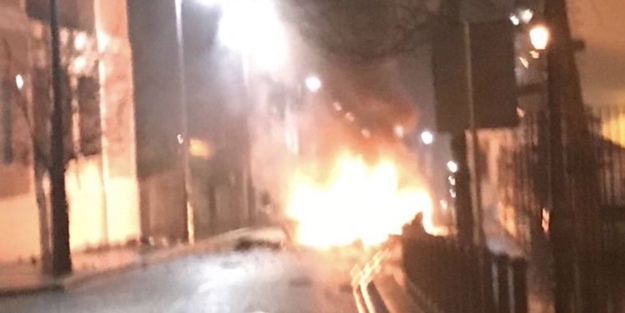 Kuzey İrlanda'da bombalı araç patladı!