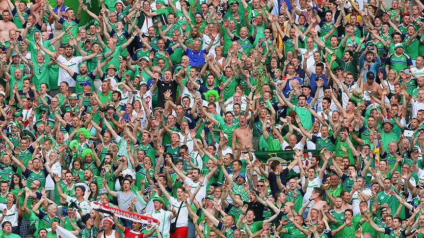 Kuzey İrlandalı taraftar öldü