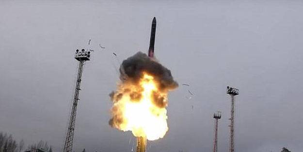 Kuzey Kore ABD'ye diz çökmedi! Yine deneme yaptılar