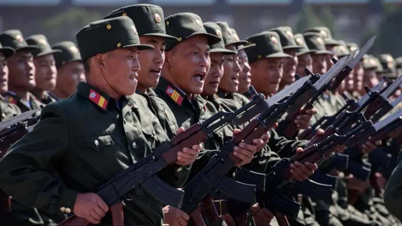 Kuzey Kore askerleri Ukrayna'da: 3 bin Koreli Rusya saflarına neden katılıyor?