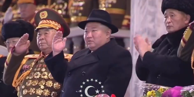 Kuzey Kore lideri görüntüler karşısında zevkten dört köşe oldu!