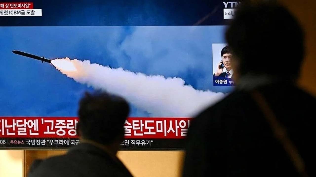 Kuzey Kore savaşa hazırlanıyor: Balistik füze testinde rekor süre ve irtifa!