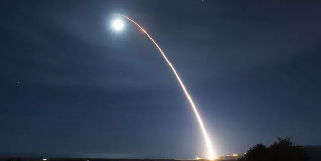 Kuzey Kore'ye karşı çıkan ABD balistik füze denedi