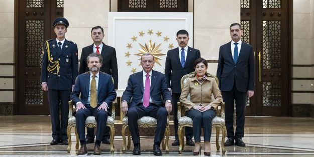 Kuzey Makedonya Büyükelçisi Cumhurbaşkanı Erdoğan'a güven mektubu sundu