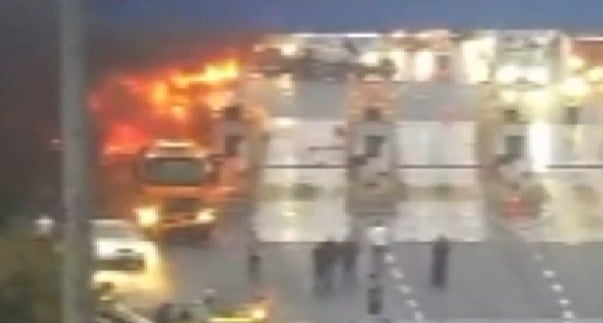 Kuzey Marmara Otoyolu’nda feci kaza! Yolcu otobüsü gişelere çarparak alev alev yandı!