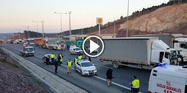 Kuzey Marmara Otoyolu'nda trafiği kilitleyen kaza