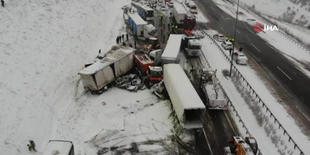 Kuzey Marmara Otoyolu’nda zincirleme kaza! Trafik yoğunluğu oluştu