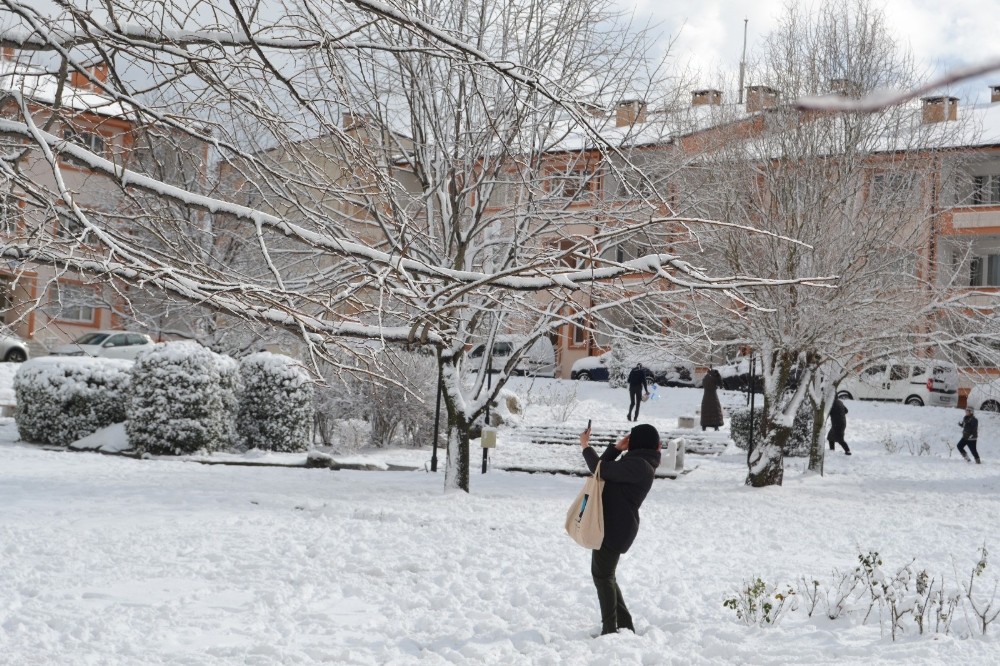 Kuzuluk İhlas Kaplıca Evlerinde kar keyfi 
