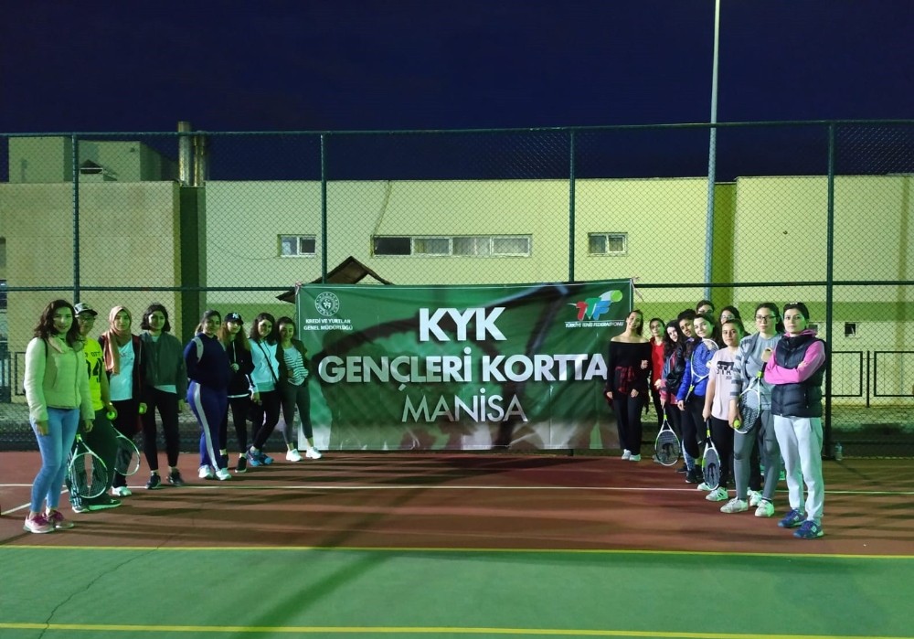 ’KYK gençleri kortta’ Projesi Manisa’da başladı 