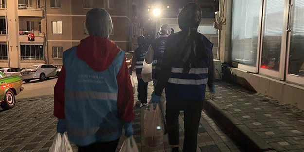 KYK yurtlarında fazla yemekler ihtiyaç sahiplerine dağıtılıyor!