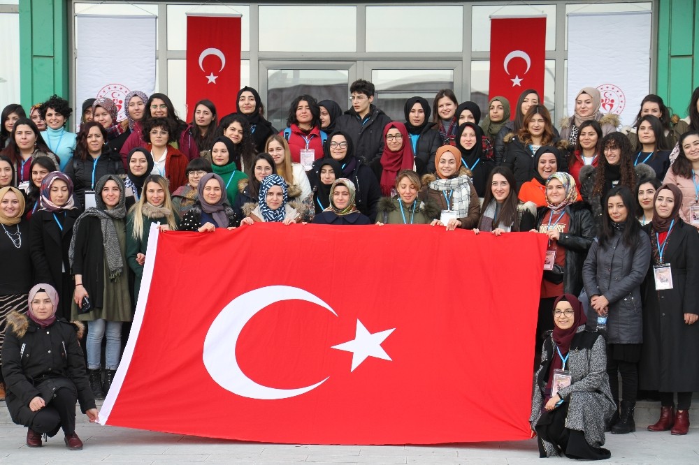 KYK’lı öğrenciler kış kampında 