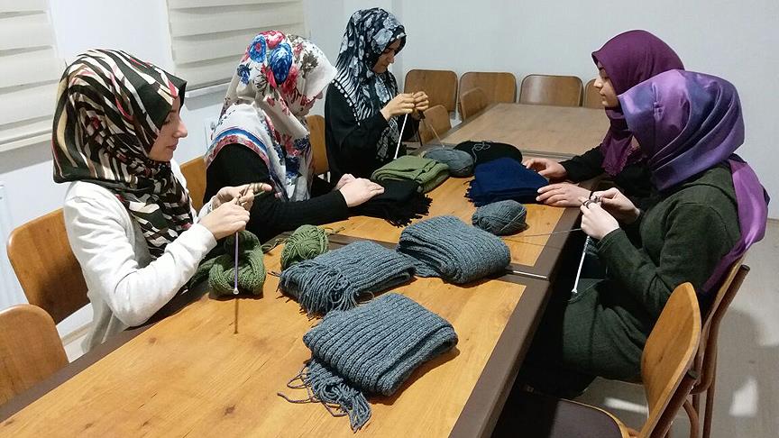 KYK'lı öğrenciler polis ve askeri unutmadı