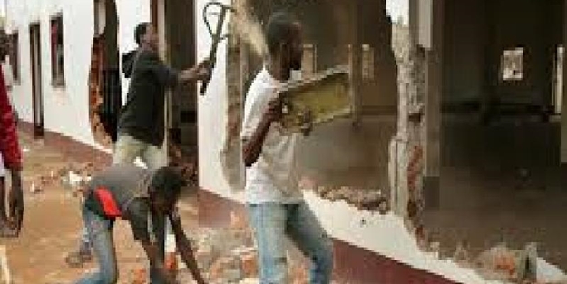 Şimdi de müslümanları katletmeye başladılar