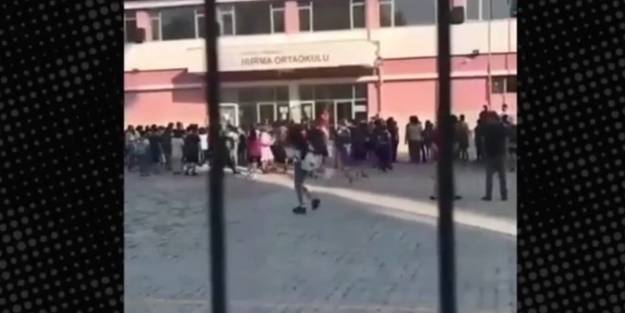 Laflara bak! Müdür yardımcısının öğrencilere yönelik hakareti velileri ayağa kaldırdı