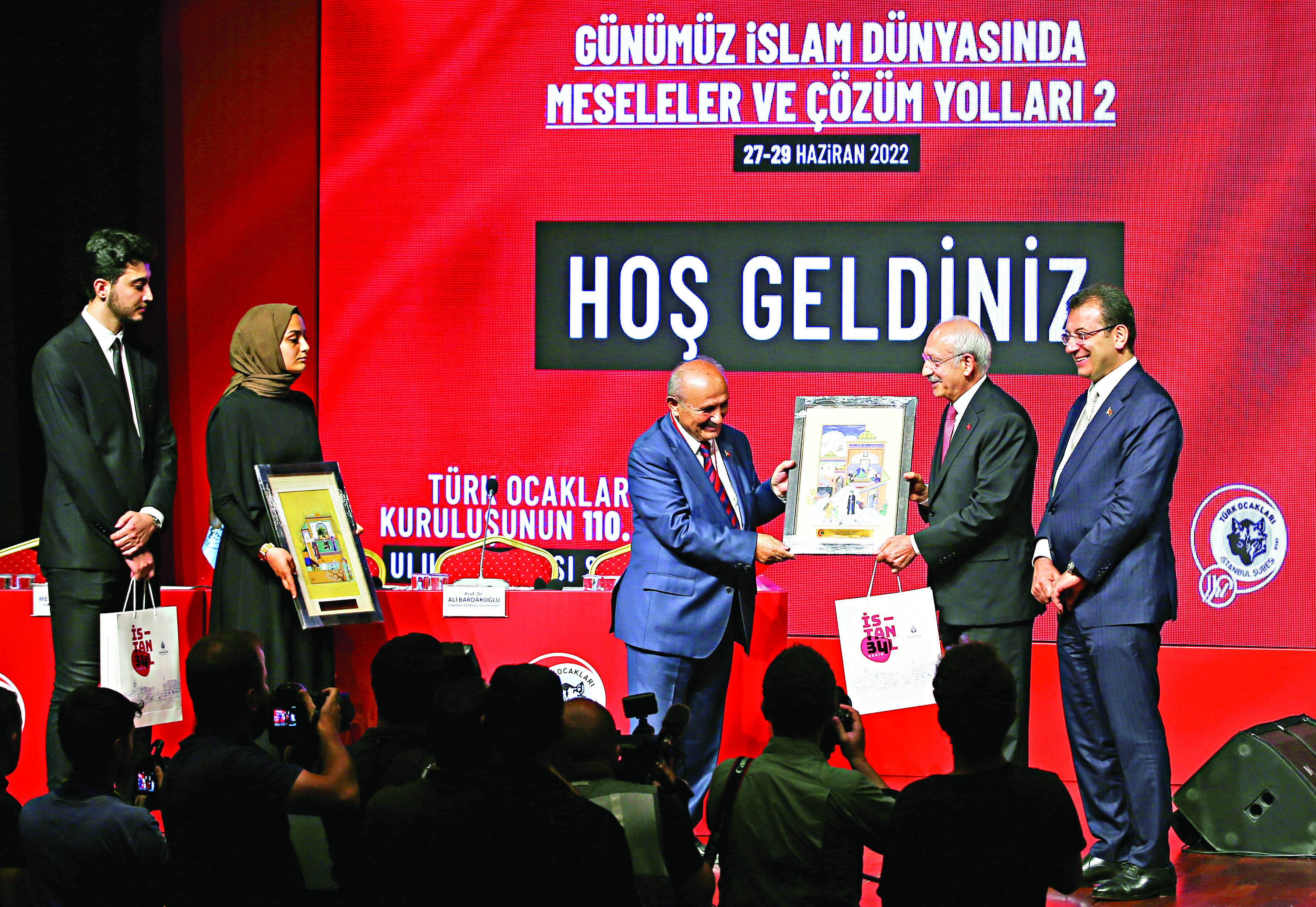 Laik Kemal ve Ekrem’den Türk Ocakları’nda din istismarı