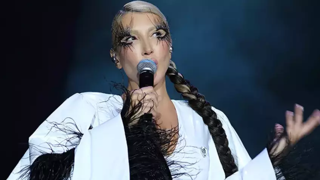 Laikçi Hande Yener 'hayvanlığını' ilan etti