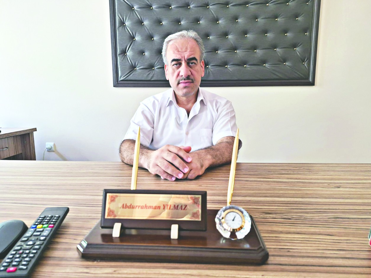 Laikçi yobazlar ve işgüzar bürokratlardan karma eğitim linci! Bakana rağmen müdüre ceza