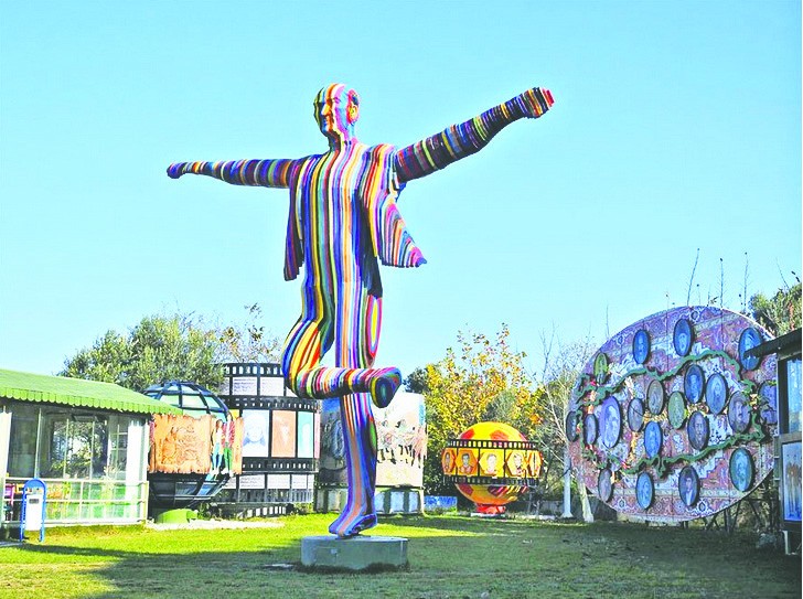 Laikçi yobazların ‘her kararı uygulansın’ dedikleri AiHM’in içtihadı: Heykel boyamak ifade biçimidir