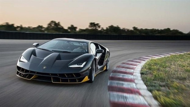 Lamborghini'den geri vites! 1,9 milyon dolarlık aracını geri çağırdı