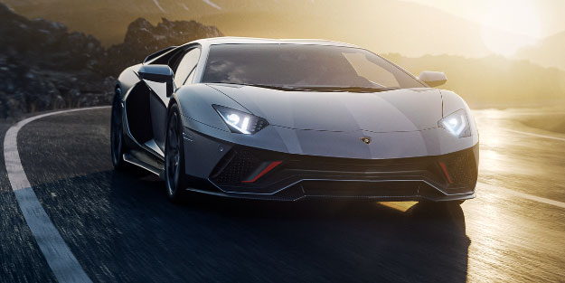 Lamborghini'den rekor üstüne rekor!