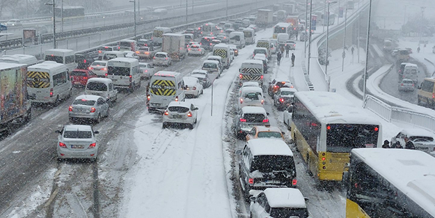 Lapa lapa kar yağışı geliyor! Atkı, eldiven, şapkaları hazırlayın... Ünlü profesör tarih verdi