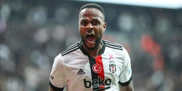 Larin'den, Beşiktaş taraftarını kızdıracak şok hareket!