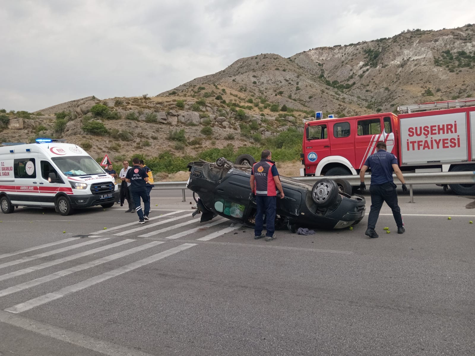 Lastiği kopan otomobil takla attı: 1 yaralı