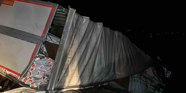 Lastiği patlayan tır kanala uçtu