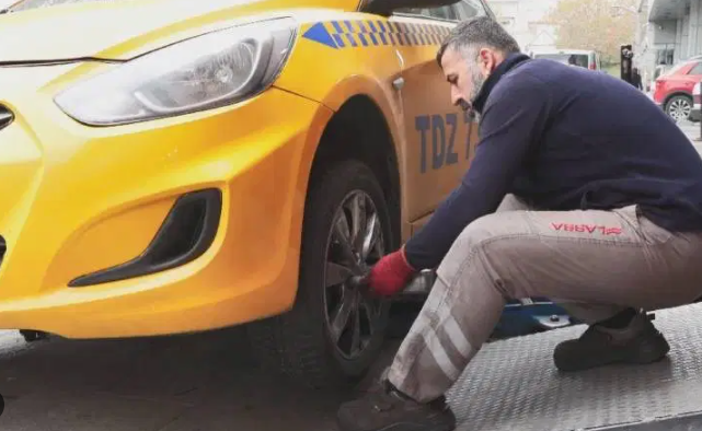 Lastikçilerde kış lastiği yoğunluğu