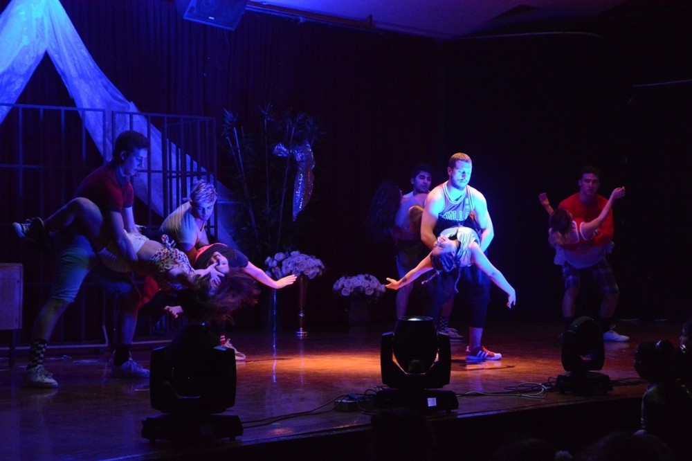 Latin rüzgârı Aliağa’da esti 