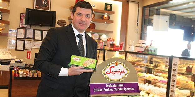 Latinleri fıstıklı helvanın lezzetiyle tanıştırdı