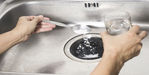 Lavabonuza un dökünce bakın ne oluyor?