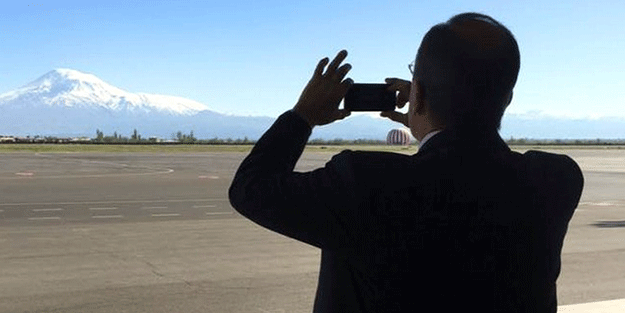 Lavrov, Ağrı Dağı’nın fotoğrafını çekti