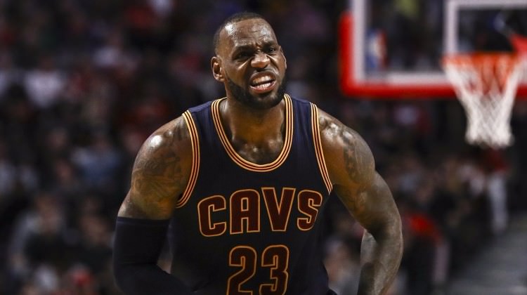 LeBron James'den Pacers'a 33 sayı!