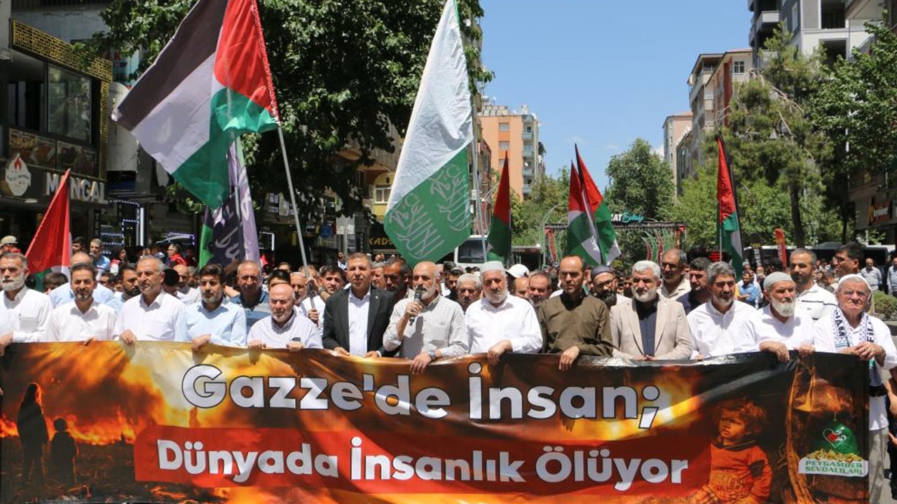 Leman paçavrasına karşı sokağa indiler