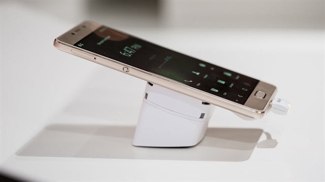 Lenovo P2 Türkiye'de satışa sunuldu