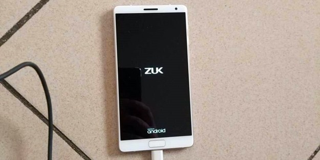 Lenovo'nun çerçevesiz ekranlı telefonu sızdırıldı