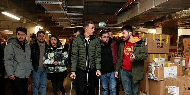 Leo Dubois, yardım kampanyasına destek verdi! Galatasaray'da Muslera yok Dubois var dedirtti