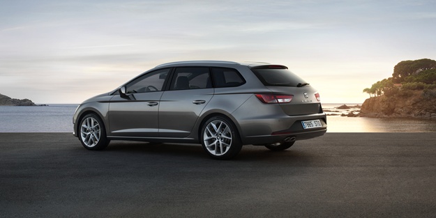 Leon ailesinin üçüncü üyesi Leon ST showroomlarda