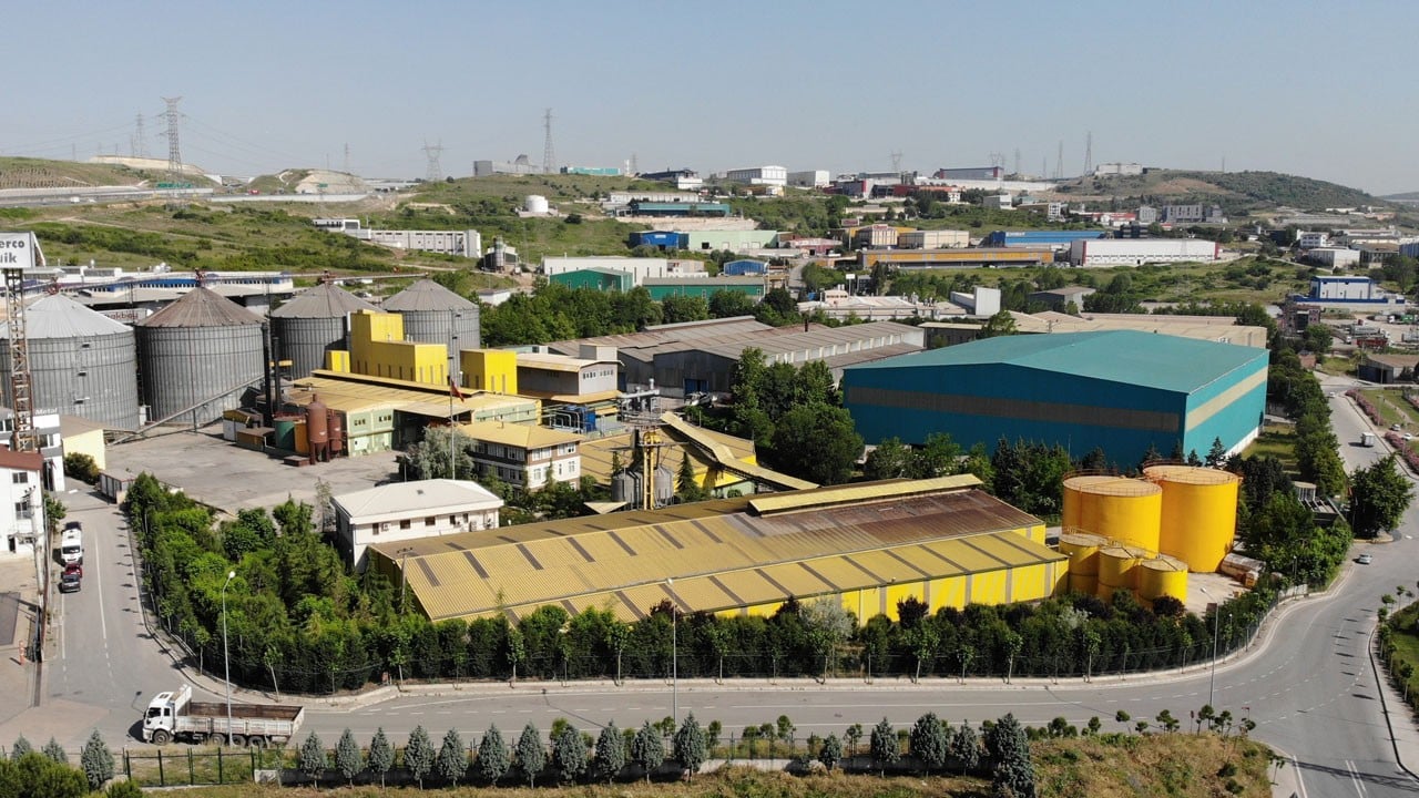 Leş kokunun kaynağı Lütfü Türkkan'ın fabrikası çıktı! Kendisi Terörsüz Türkiye’ye hayır derken fabrikası halka terör estiriyordu