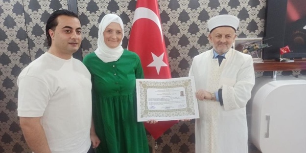 Letonyalı genç kadın, Müslüman oldu! "Kur’an’da huzur buldum"
