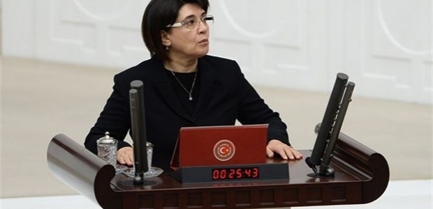 Leyla Zana yemin edecek mi?