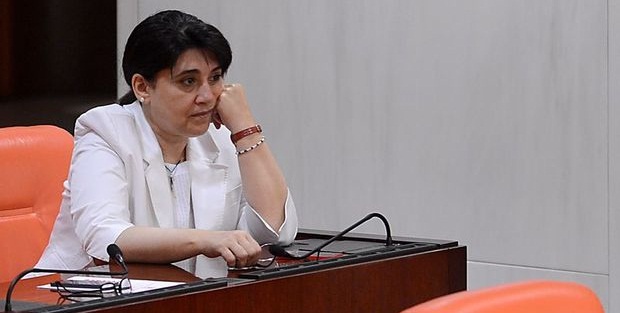 Leyla Zana'ya şok! Vekilliği düşürülüyor