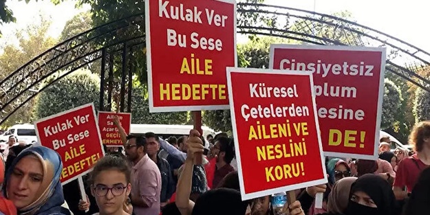 LGBT dayatmasına karşı Saraçhane'ye akın ettiler!