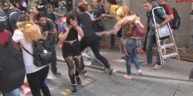LGBTİ'li sapkınlara polis müdahale etti